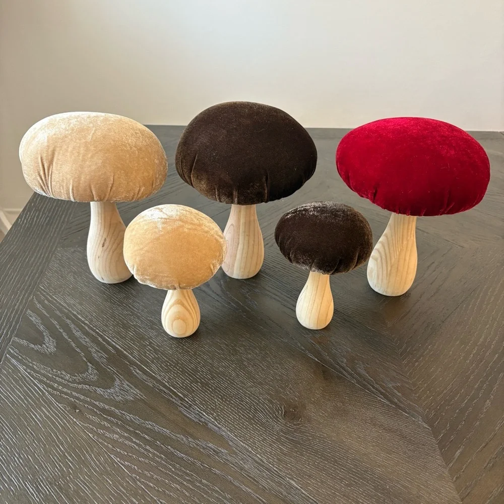 Flora Bunda Retro Velvet Wooden Mushroom Decor Set Of 5 - Picture 2 of 6